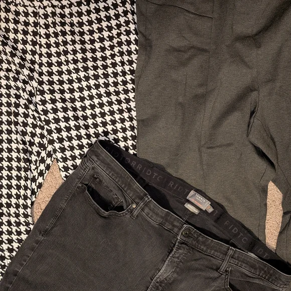 torrid Red and Black Floral Maxi Dress - Picture 8 of 16